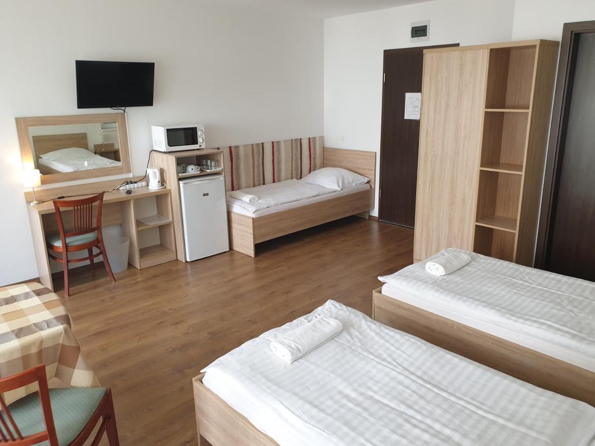 שיופוק Adam Apartmanhaz חדר תמונה