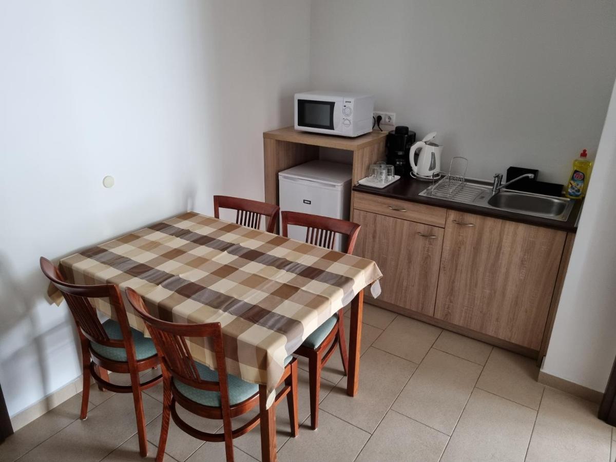 שיופוק Adam Apartmanhaz מראה חיצוני תמונה