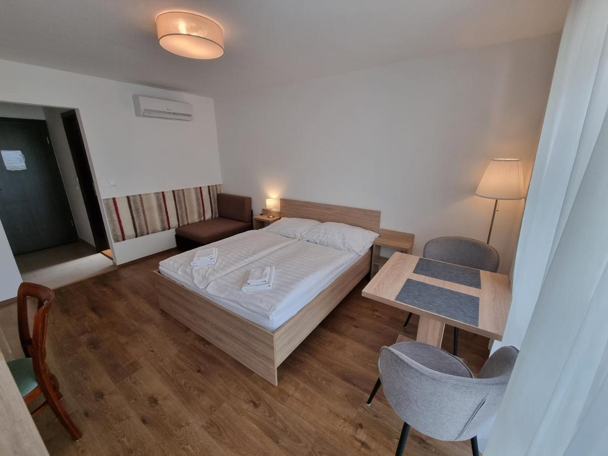 שיופוק Adam Apartmanhaz מראה חיצוני תמונה