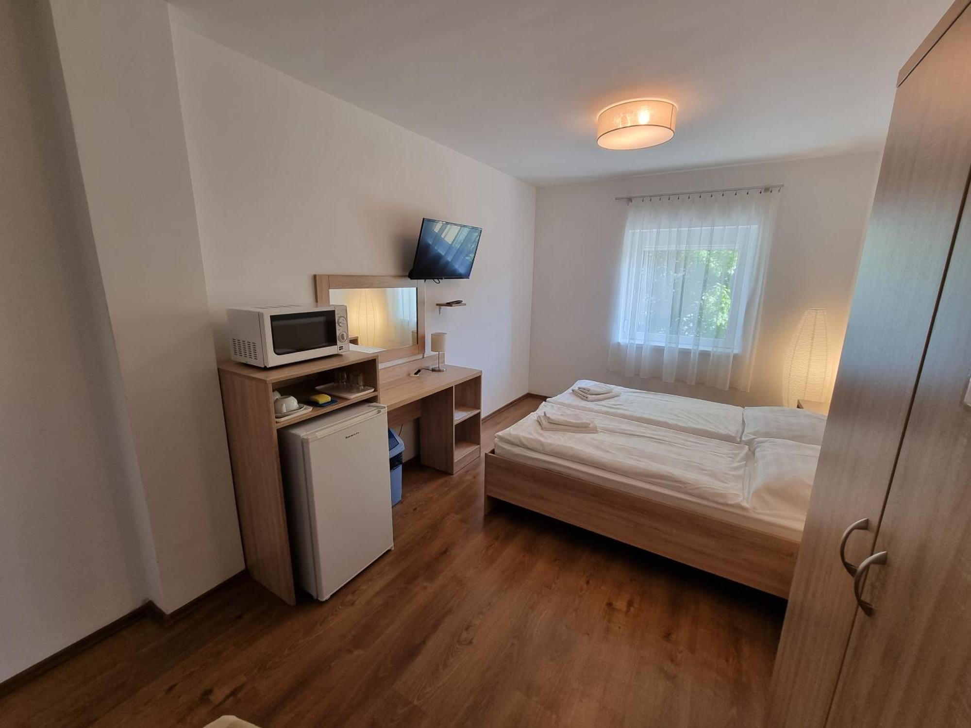 שיופוק Adam Apartmanhaz חדר תמונה