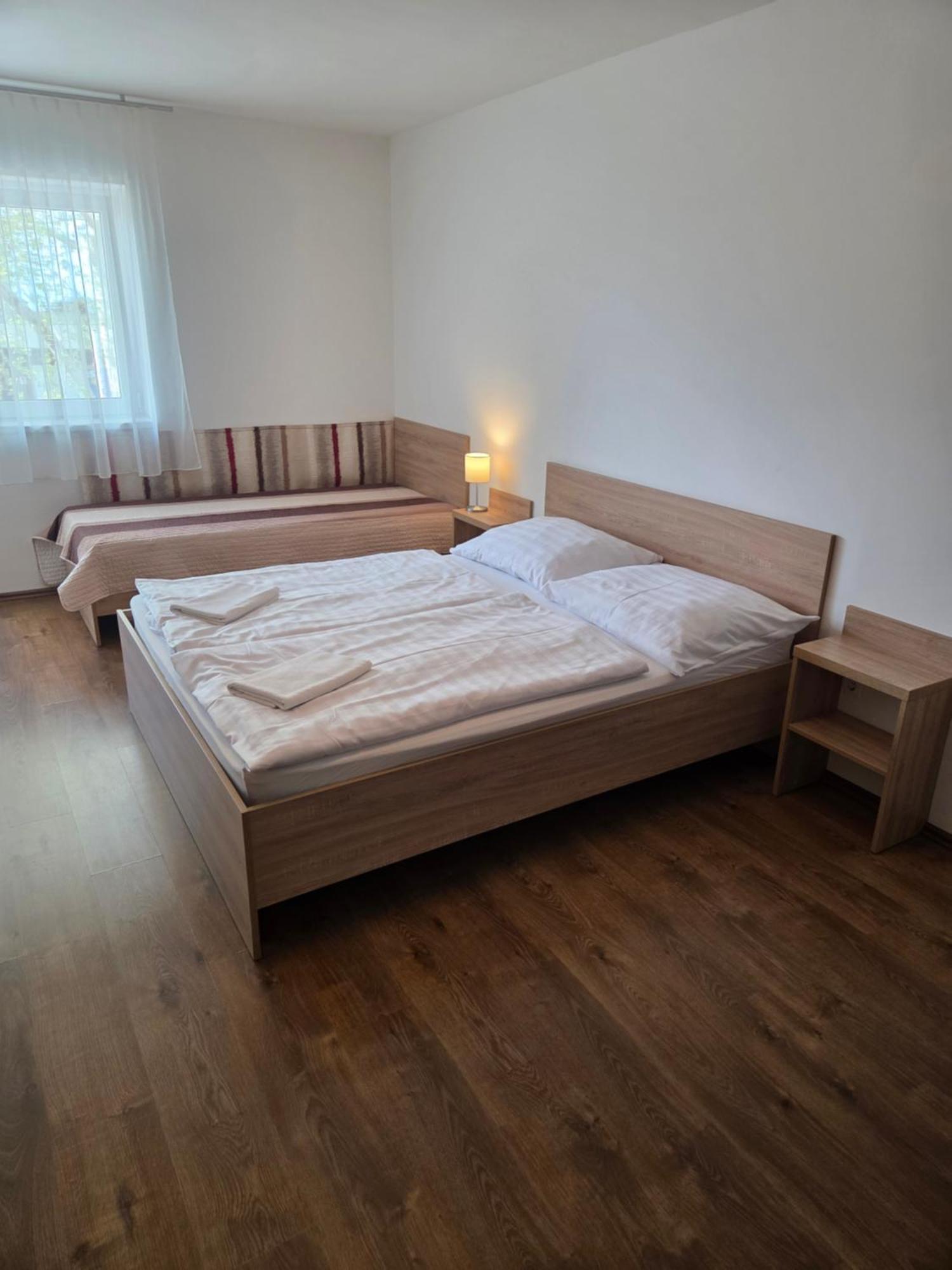 שיופוק Adam Apartmanhaz מראה חיצוני תמונה
